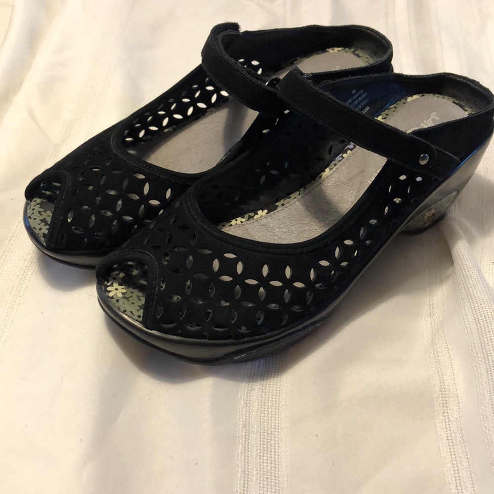 J-41 / Jambu backless clogs